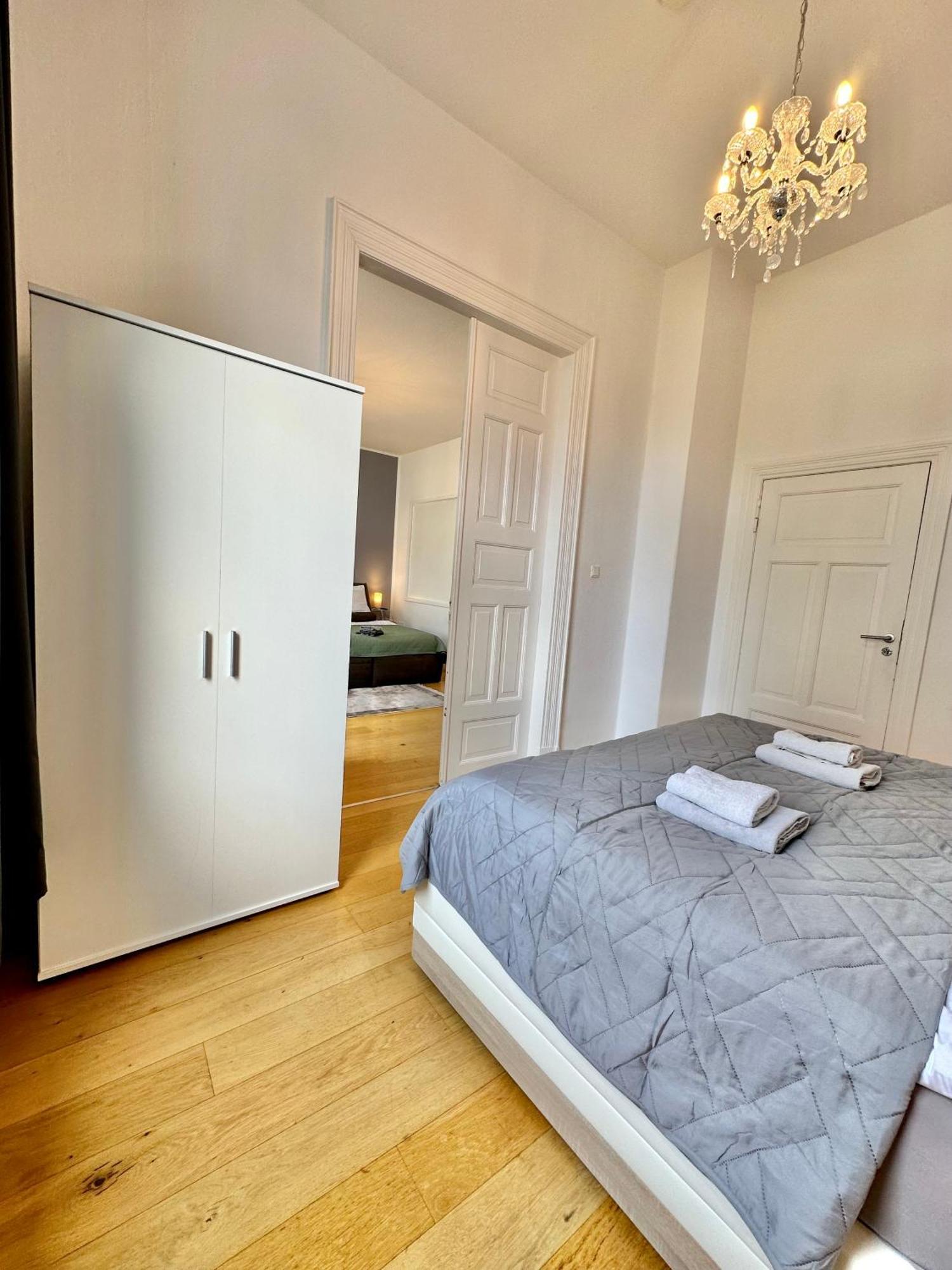 Geraeumiges City-Apartment Mit 2 Badezimmer Und Parkplaetzen D46-Og Oldenbourg Extérieur photo