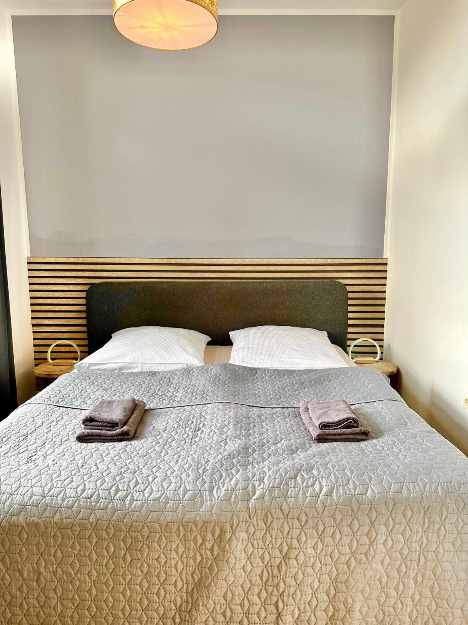 Geraeumiges City-Apartment Mit 2 Badezimmer Und Parkplaetzen D46-Og Oldenbourg Extérieur photo